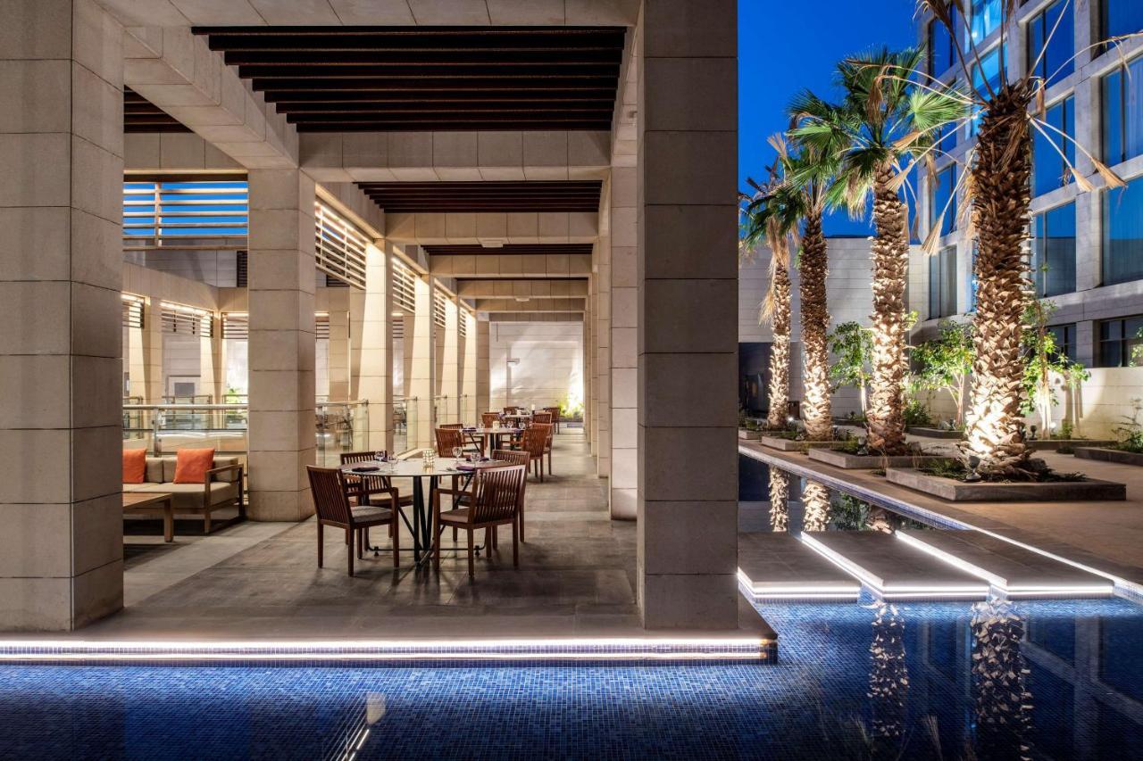 Doubletree Suites By Hilton - Riyadh Financial District Riade Exterior foto